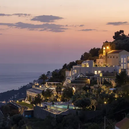 Grand Hotel 5*