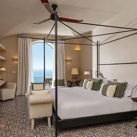 Grand Hotel