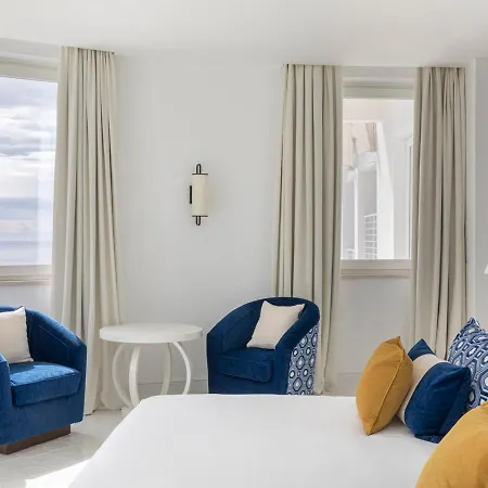 Grand Hotel